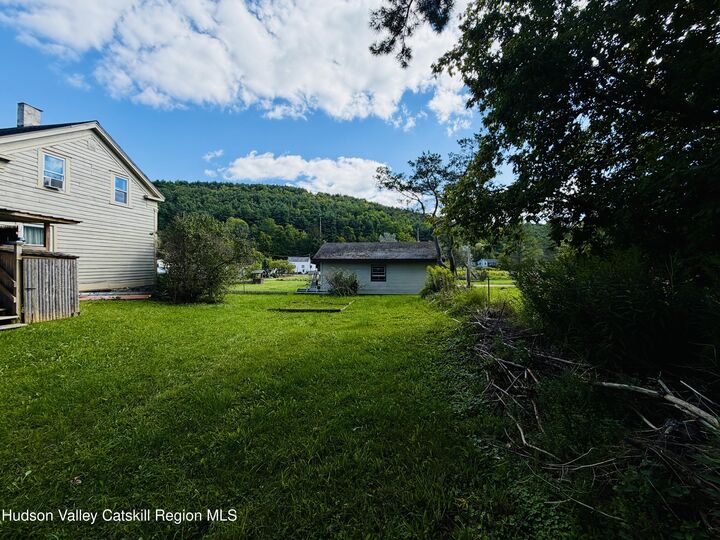 Property Photo:  185 Cronk  NY 12434 