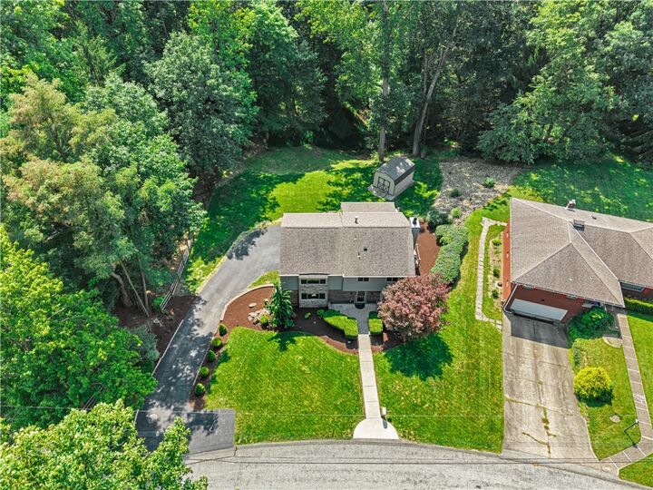 Property Photo: 1364 Hillsdale Drive PA 15146