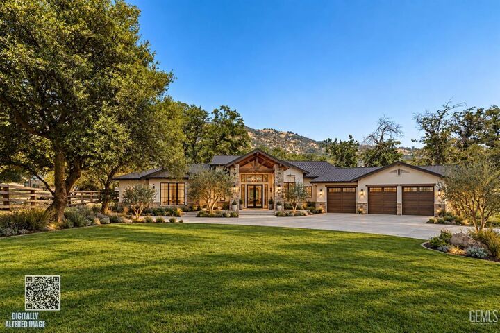 Property Photo:  1 Kirkham Court  CA 93531 
