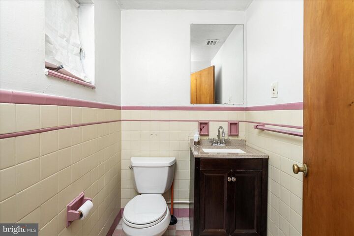 Property Photo:  153 Abernethy Drive  NJ 08618 
