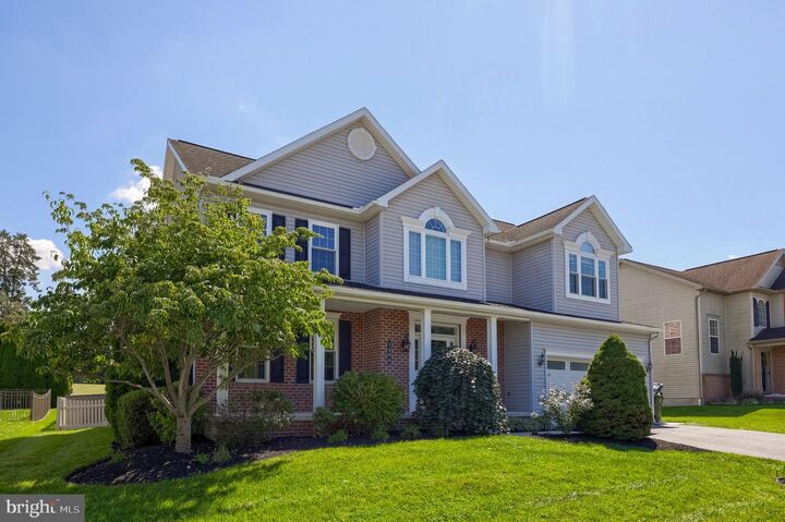 Property Photo:  1404 Farm Cross Way  PA 17408 