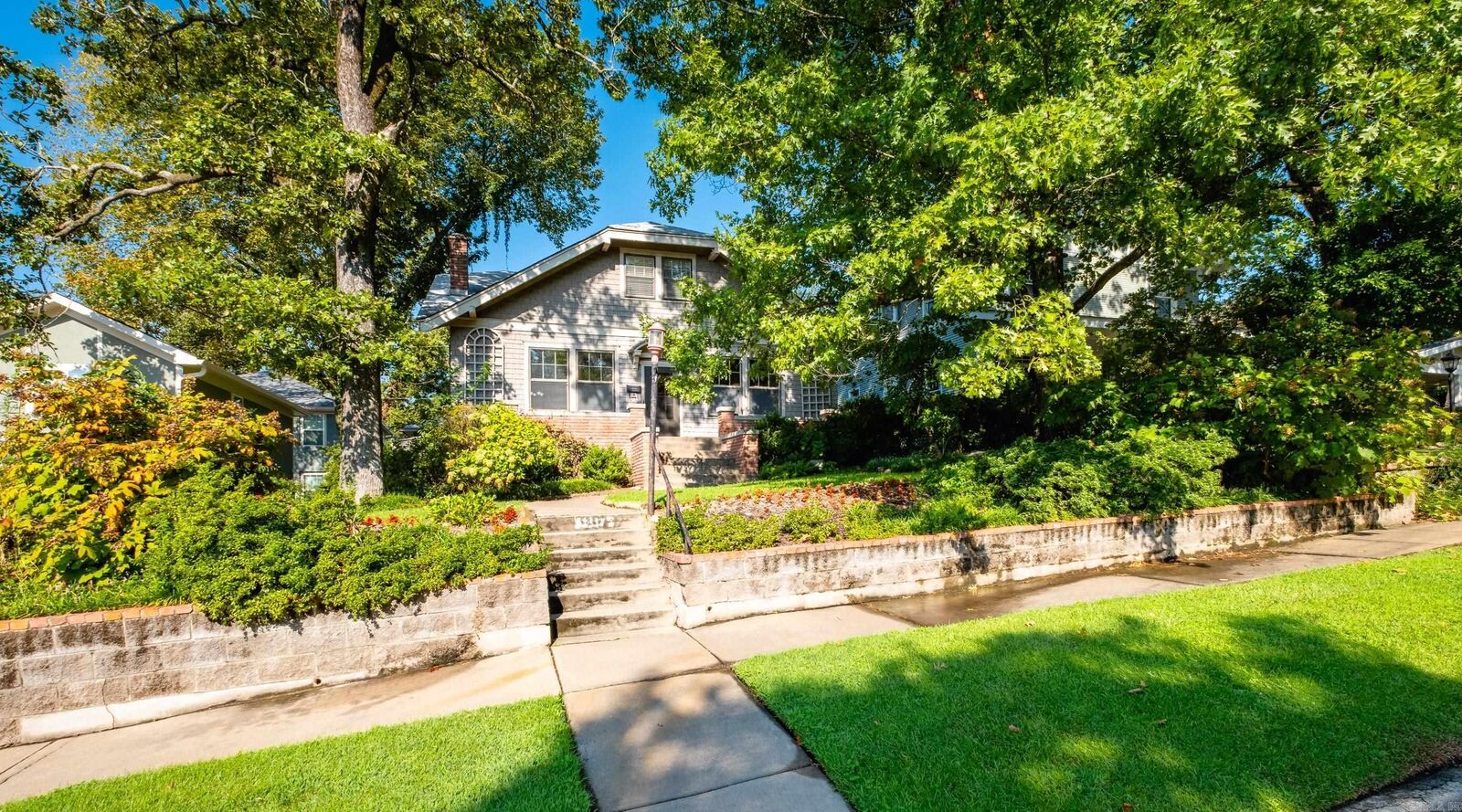 Property Photo: 910 N Spruce Street AR 72205