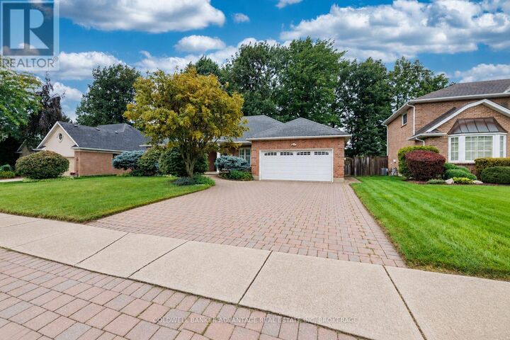 Property Photo: 8165 Mount Olive Crescent ON L2H 2Y9