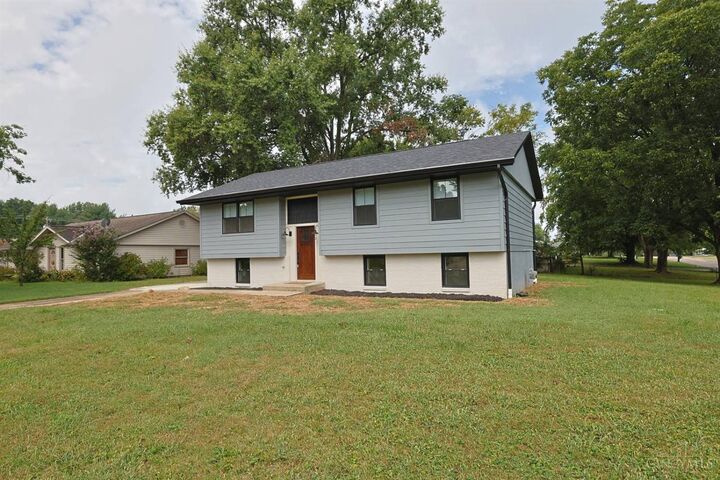Property Photo:  1492 Rolling Knoll Drive  OH 45140 