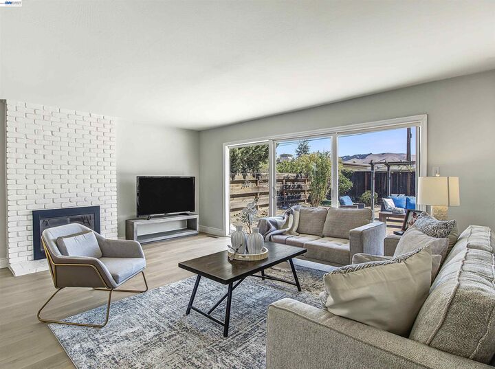 Property Photo:  38300 Acacia St  CA 94536 