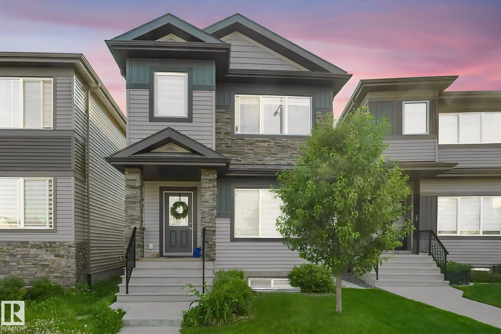 Property Photo: 6603 64 Avenue AB T6P 1N7