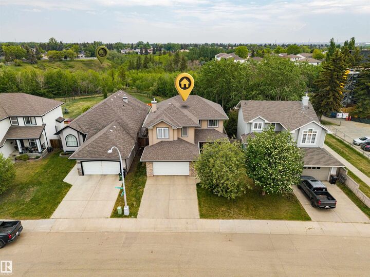 Photo de la propriété: 57 Homestead Crescent NW AB T5A 2Y1