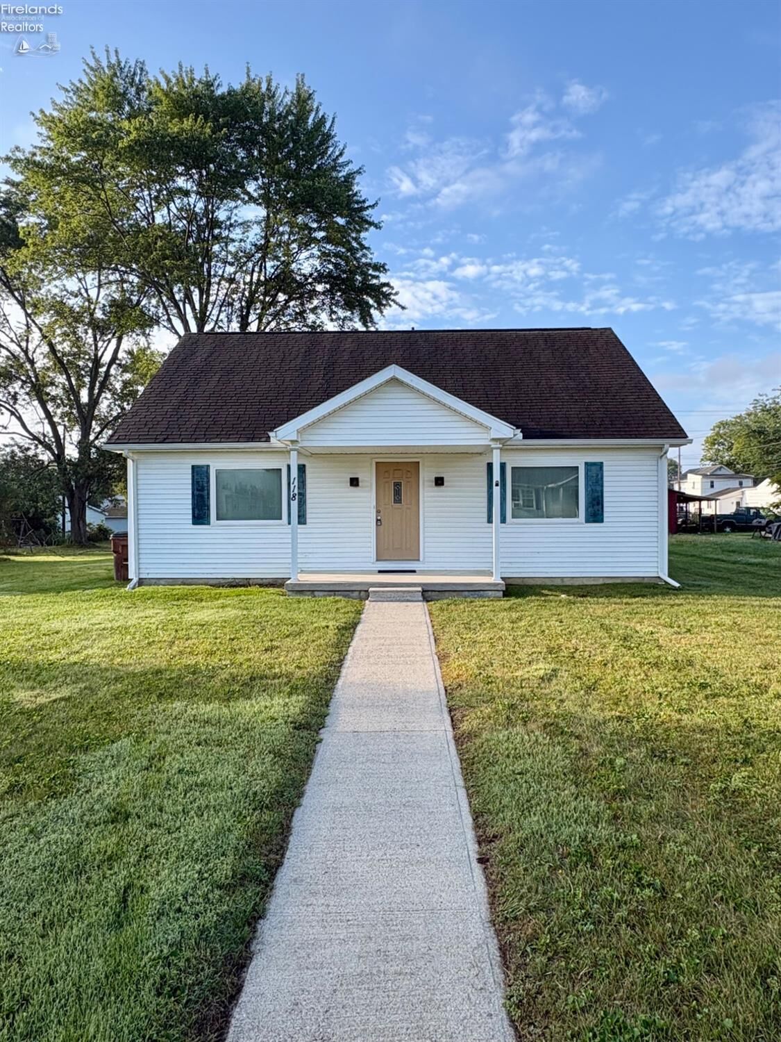 Property Photo:  118 Thomas Street  OH 44883 