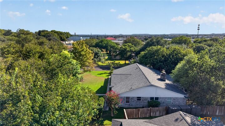 Property Photo: 1714 S Ann Boulevard TX 76548