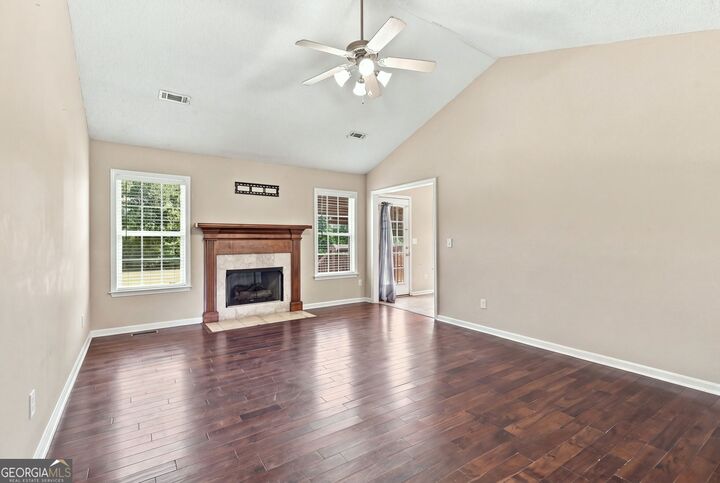 Property Photo: 10 Seay Drive SE GA 30161