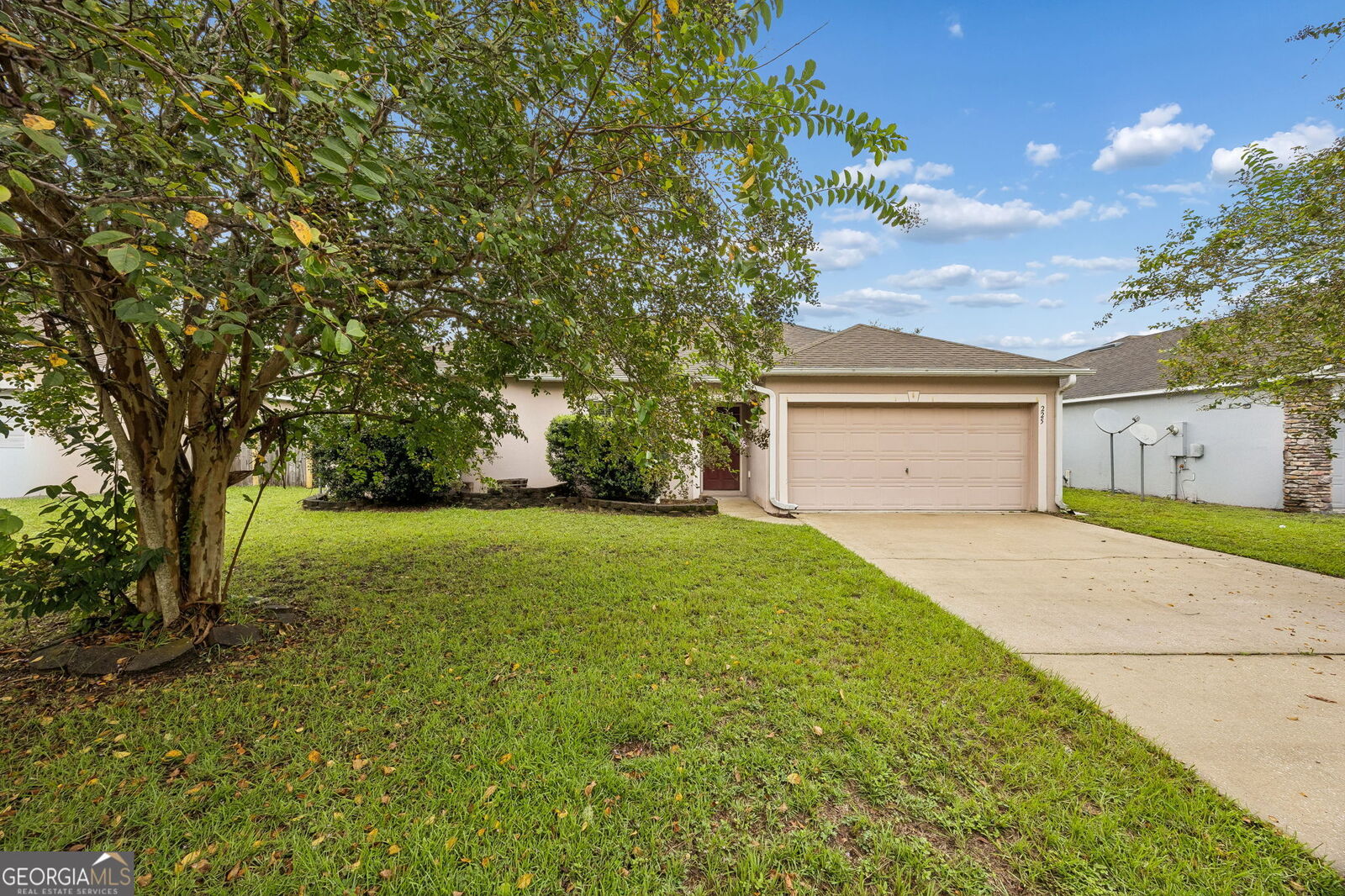 Property Photo:  225 Pine Bluff Drive  GA 31548 