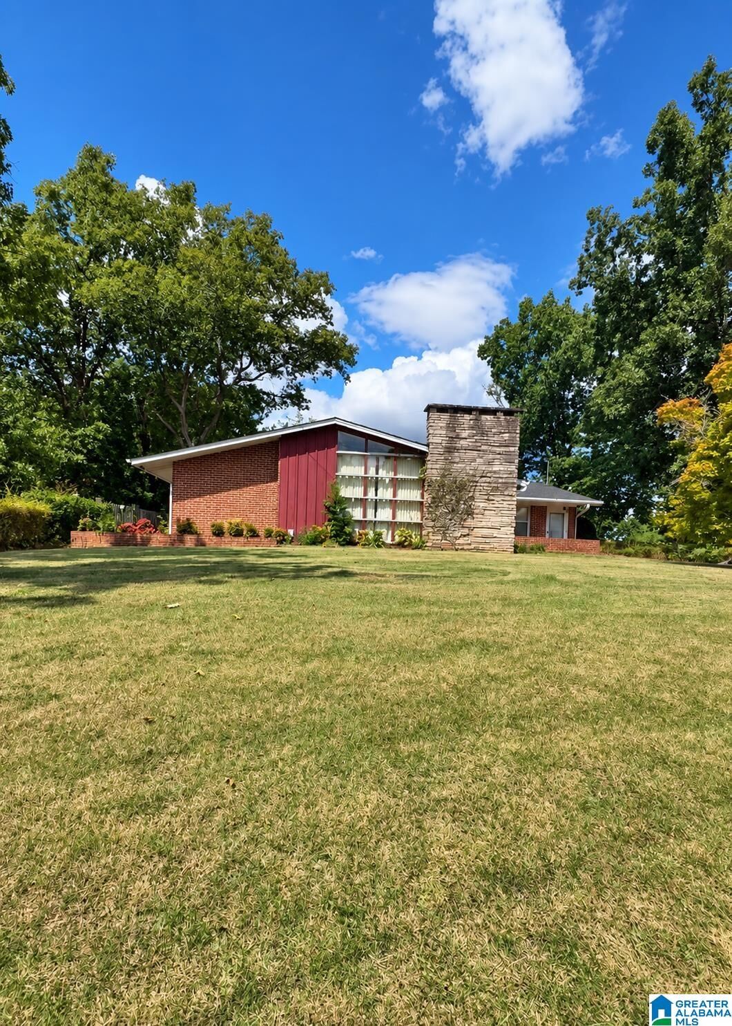 Property Photo:  1506 Rainbow Circle  AL 36207 