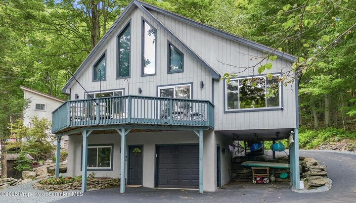 Property Photo:  38 Northgate Road  PA 18436 
