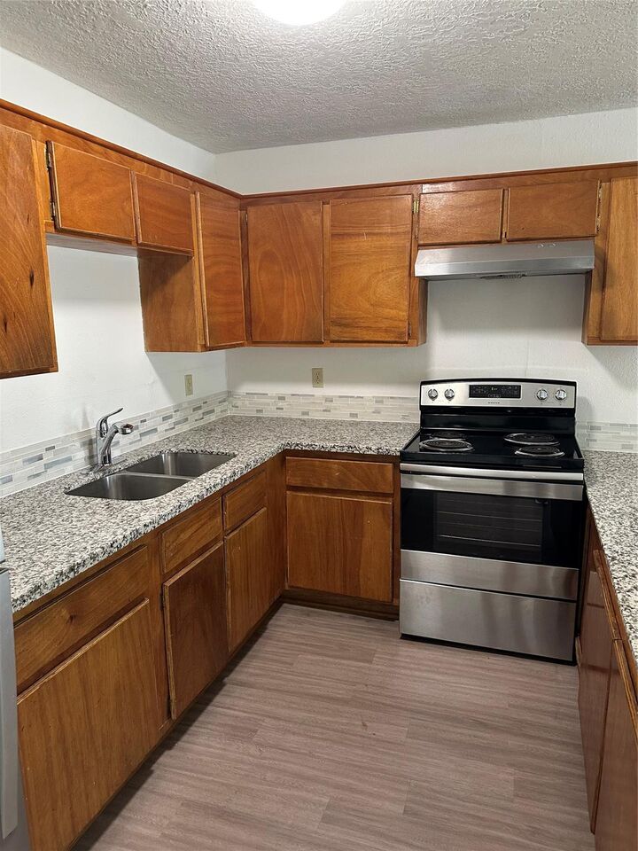 Property Photo: 4010 Avenue N TX 77471