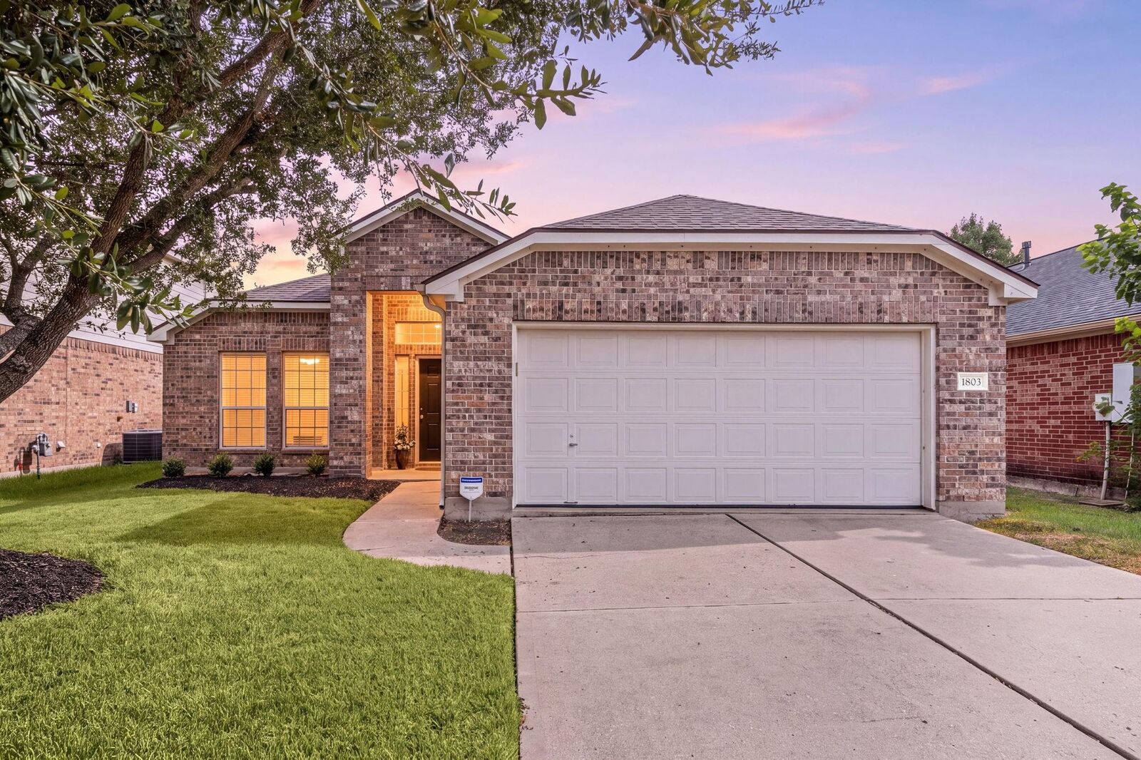 Property Photo:  1803 Kessler Park Court  TX 77047 
