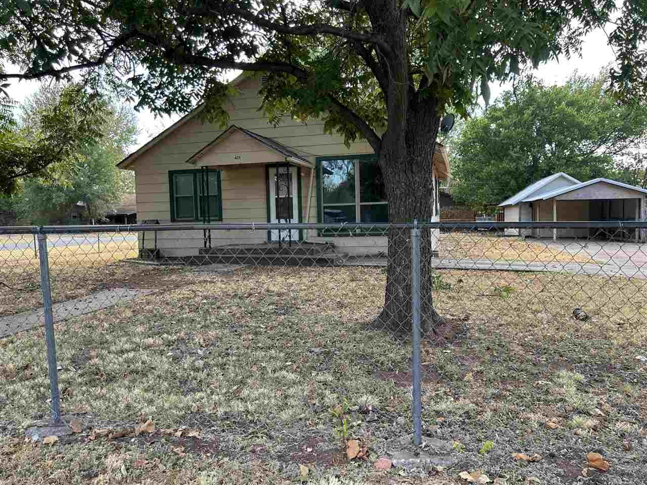 Property Photo:  401 S Grove St.  OK 73006 