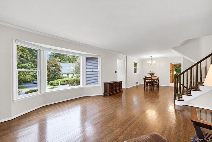Property Photo:  9 Verne Place  NY 10530 