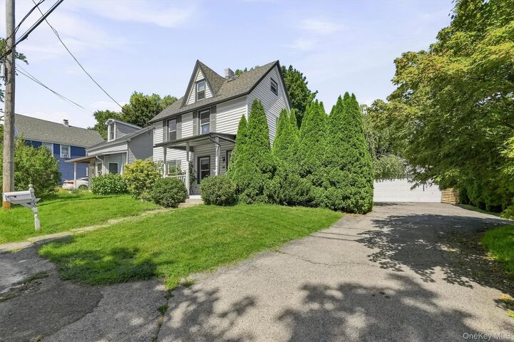 Property Photo:  66 Silver Spring Road  NY 12553 