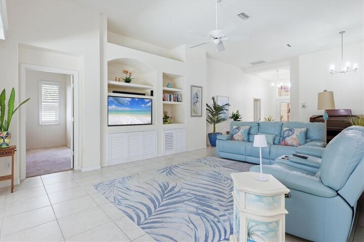 Property Photo: 1507 San Ysidro Way FL 34285