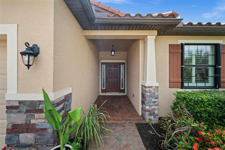Property Photo: 8212 36th Street E FL 34243