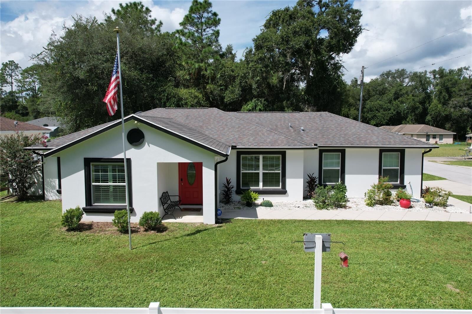 Property Photo: 9980 SE 157th Lane FL 34491