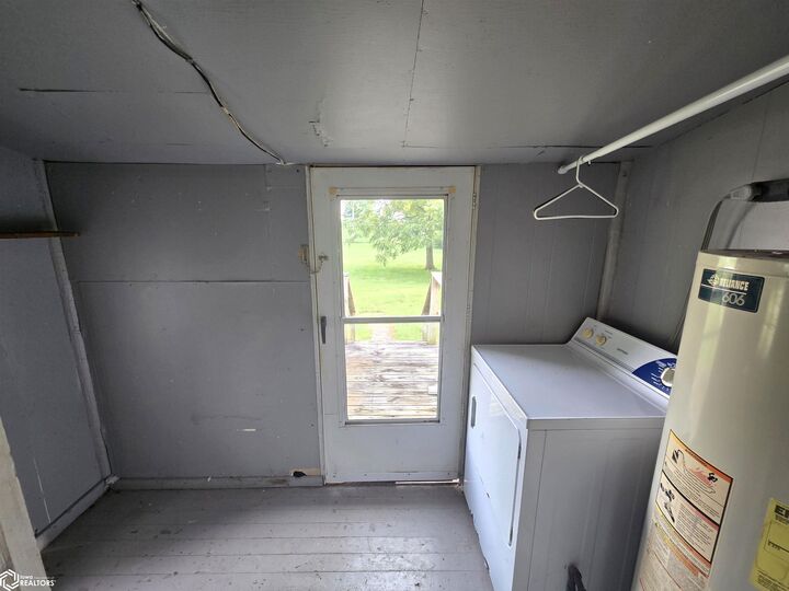 Property Photo:  107 E Maine  IL 62334 