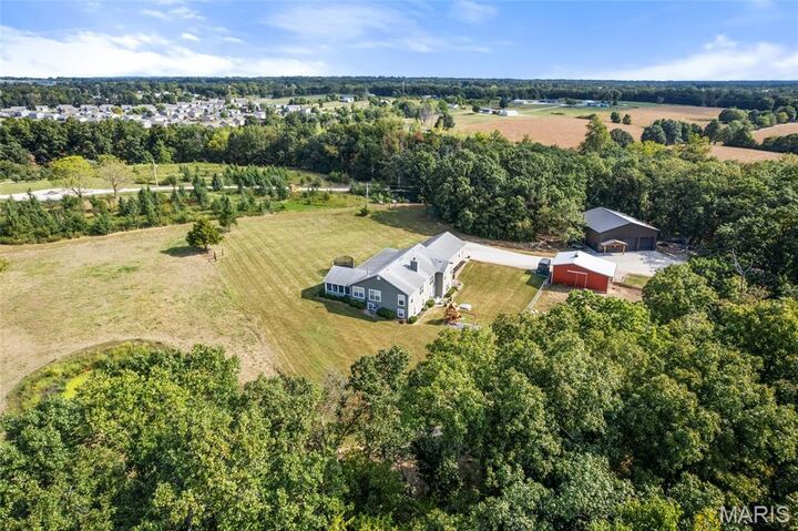 Property Photo: 99 N Chantilly Road MO 63389