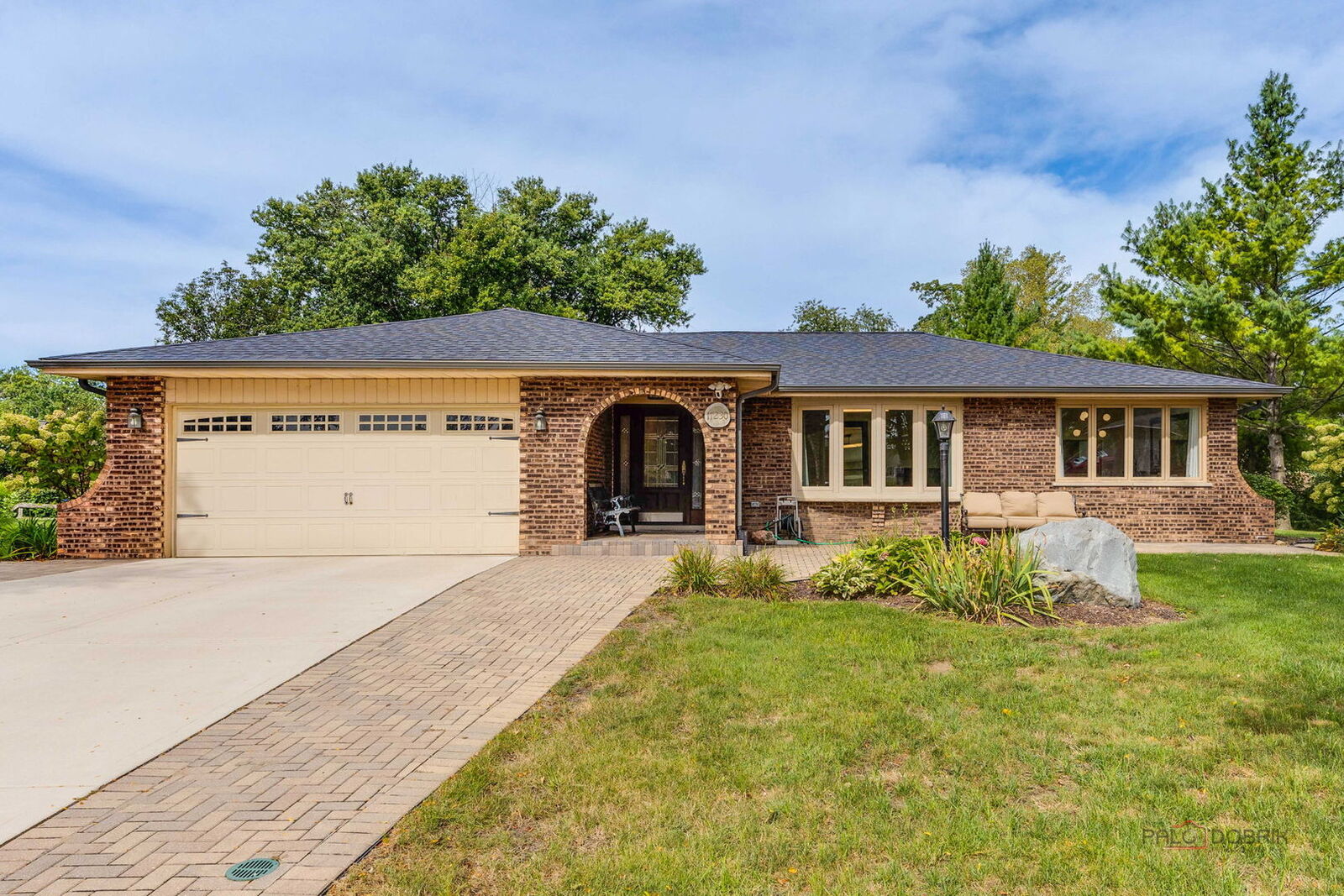 Property Photo: 11230 Joyce Lane IL 60480