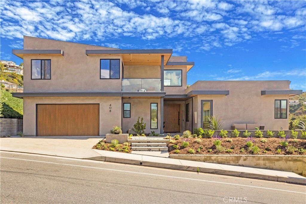 Property Photo: 408 Avenida Presidio CA 92672