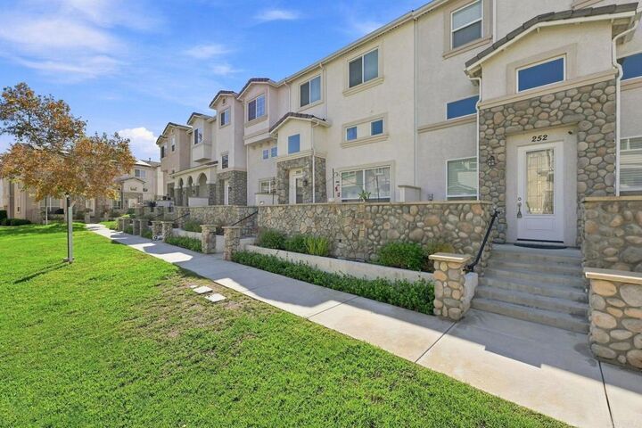 Property Photo: 252 Vermont Court CA 92020