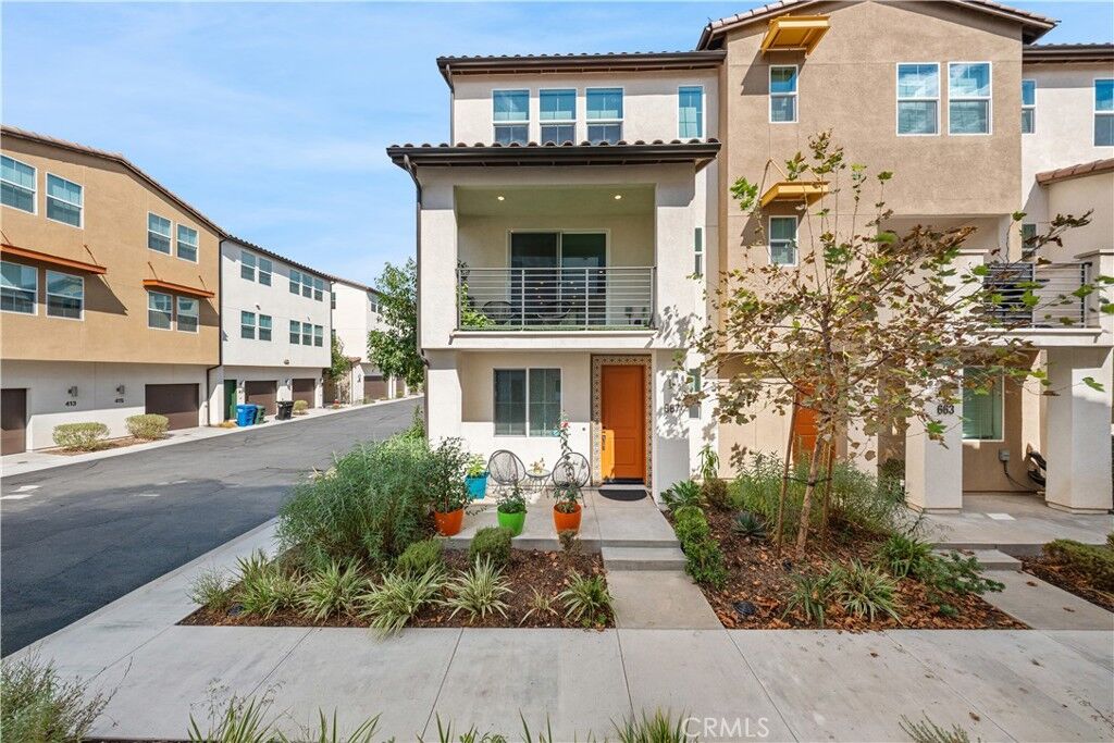 Property Photo:  667 Lemon Lane  CA 91723 