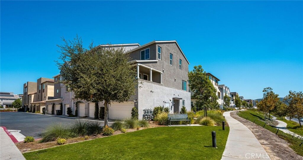 Property Photo:  230 Yearling Way  CA 92694 