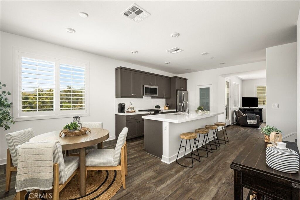 Property Photo: 230 Yearling Way CA 92694