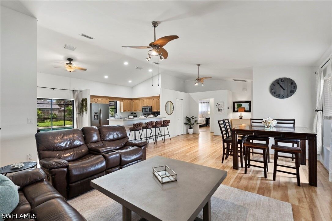 Property Photo: 98 Chardon Place FL 34110
