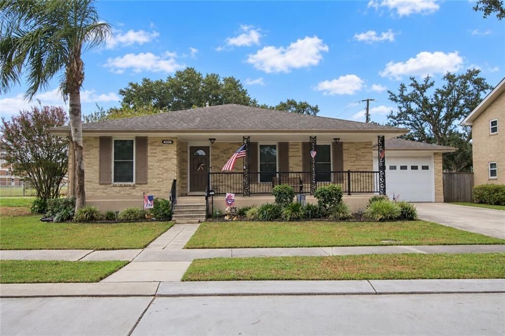 Property Photo: 4105 Neyrey Drive E LA 70002
