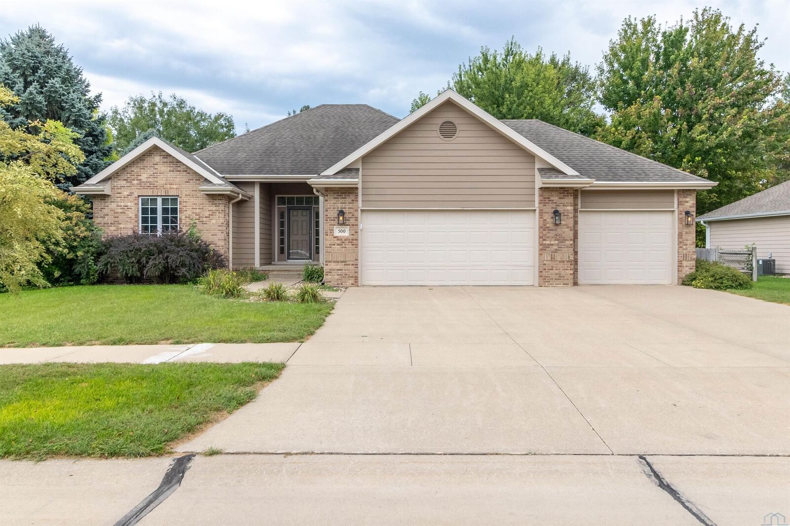 Property Photo:  500 Oxbow Trail  SD 57049 