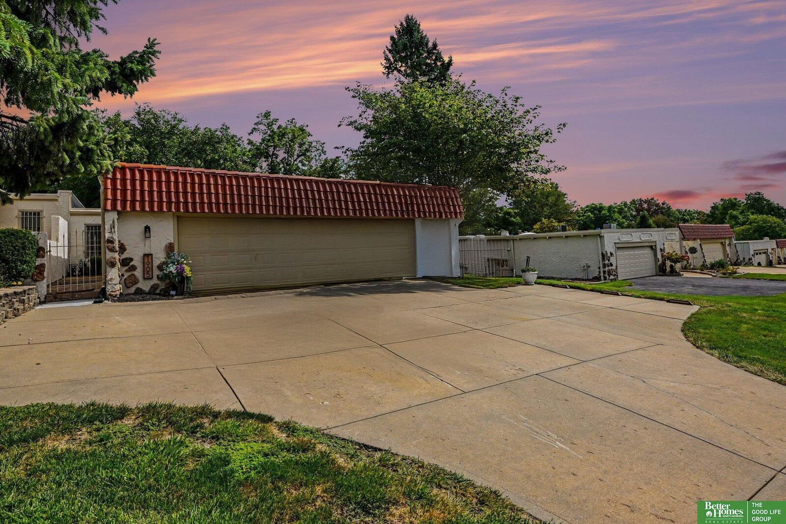 Property Photo:  1905 S 116th Street  NE 68144 