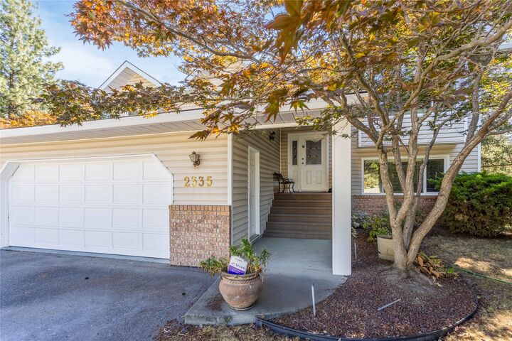 Photo de la propriété:  2335 Somerset Court  BC V1Z 3L5 