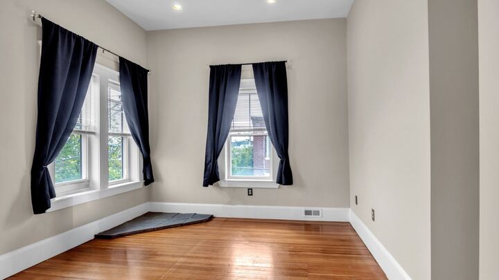 Property Photo: 44 Pingree St 5 MA 01970