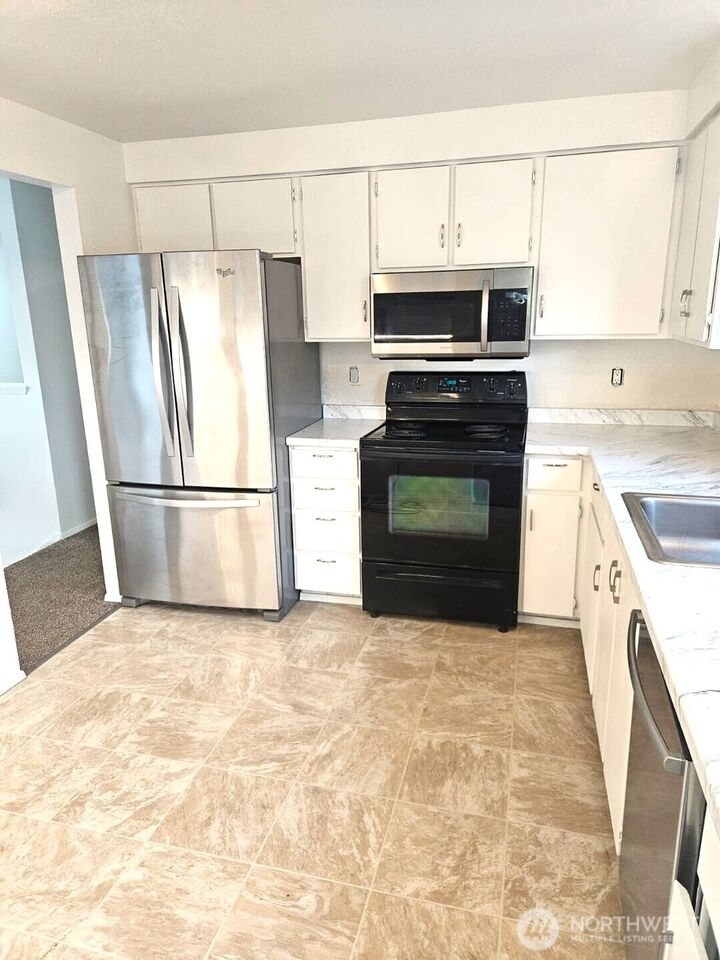 Property Photo:  3415  158th Street SW  WA 98087 