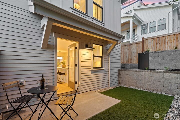 Property Photo: 3245 13th Avenue W WA 98119