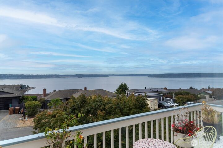 Property Photo:  5815  Frances Avenue NE  WA 98422 