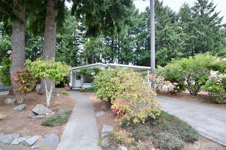 Property Photo:  5250  College Street SE 28  WA 98503 