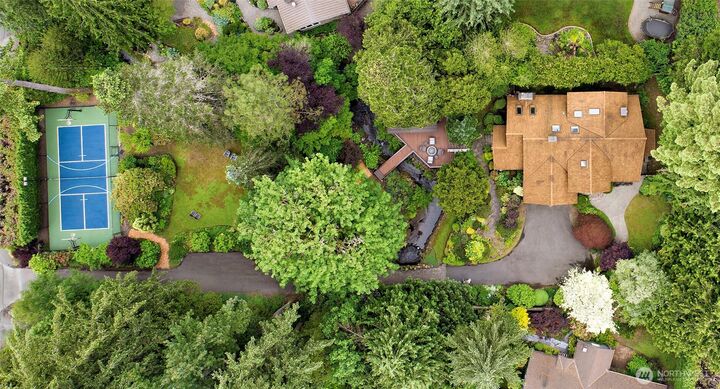 Property Photo:  17410  44th Avenue NE  WA 98155 