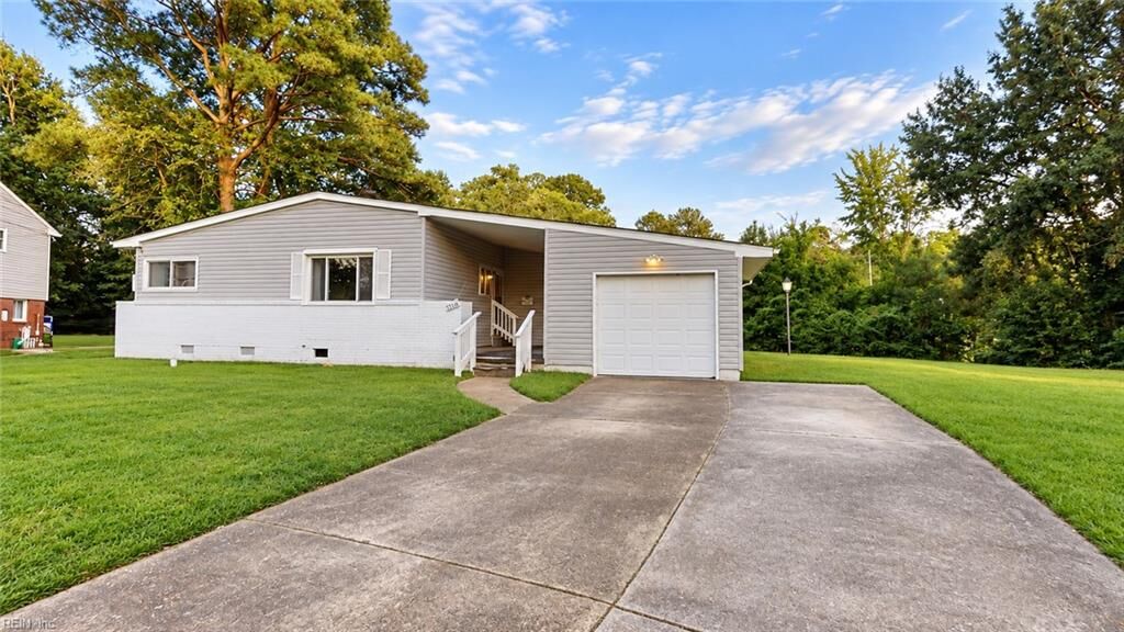 Property Photo:  300 Pepper Mill Ct  VA 23502 