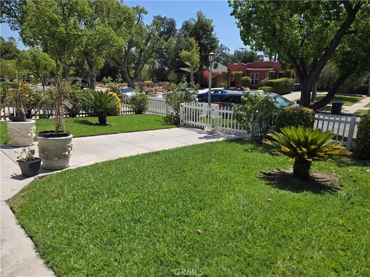 Property Photo: 1625 Brigden CA 91104