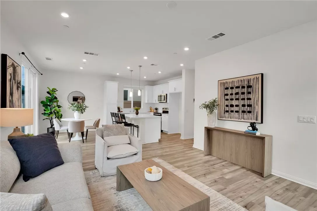 Property Photo:  567 Enzo Street 84  CA 92530 