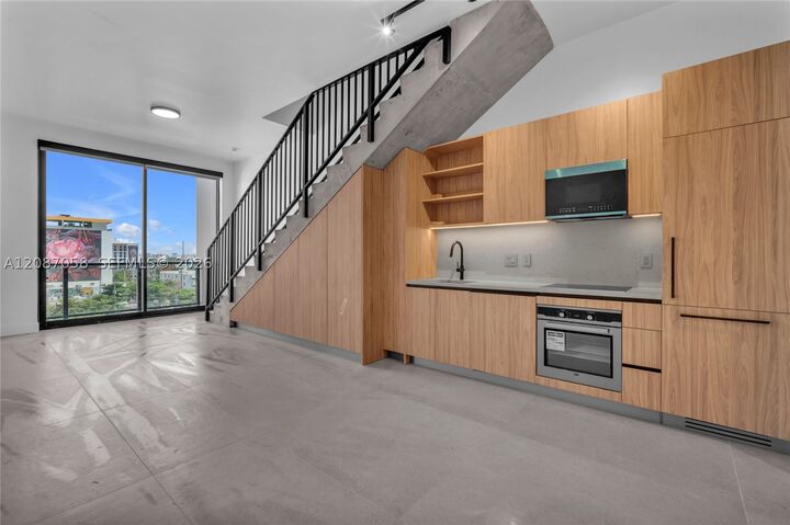 Property Photo:  91 NW 27th St 502  FL 33127 
