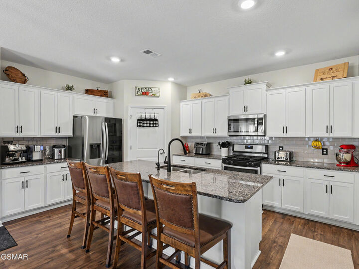 Property Photo:  1117 Beacon Road  TN 37876 