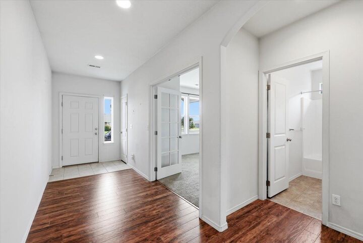 Property Photo: 7815 N Ashley Cir WA 99208